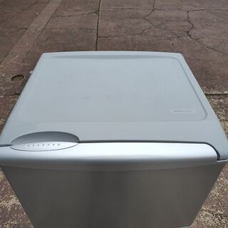 アクア AQR-111F 2ドア冷蔵庫『美品中古』2017年【リサイクルショップ