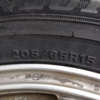 スタッドレスタイヤ 10000円⭐アルミホイール付 205/65R15 15×6J 5穴 