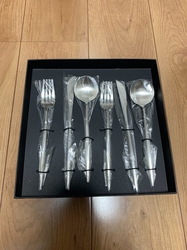 クチポールのカトラリーセット(新品未使用)シルバー