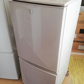 都内近郊送料無料 SHARP ノンフロン冷凍冷蔵庫 137L 2016年製