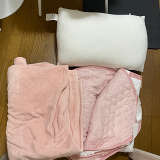中古ニトリ　枕　セミダブルマイクロファイバー毛布敷きパッドセット