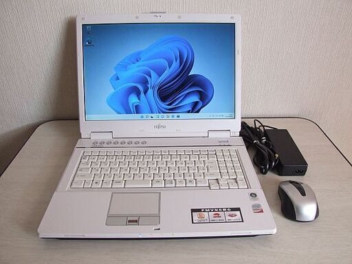 高速SSD120GB搭載 Fujitsu FMV-BIBLO NF/B70 ノートパソコン (3861)