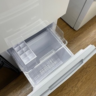 #J-43  【ご来店頂ける方限定】SHARPの冷蔵庫です！ J-43 【ご来店頂ける方限定】SHARPの冷蔵庫です！