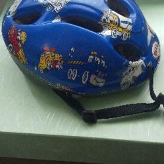 子供用ヘルメット、小さなサッカーボール