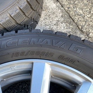 スタッドレスタイヤ4本セットiceNAVI 185/60R15