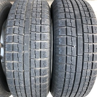 215/60R16バリ山スタッドレスタイヤ付きホイール4本 エスティマ