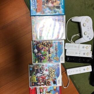 wii U本体・周辺機器とソフト5本・コントローラー4つ