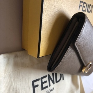 【USED】FENDI 長財布