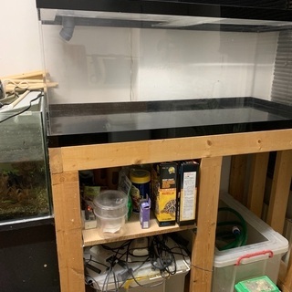 引き取り決定しましたので終了します。120cmアクリル水槽セット