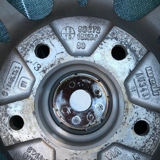 トヨタヴォクシーに一度使用したVelvaホイールスタッドレスセット