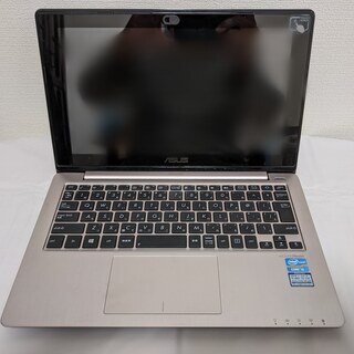 ノートパソコン ASUS VivoBook X202E