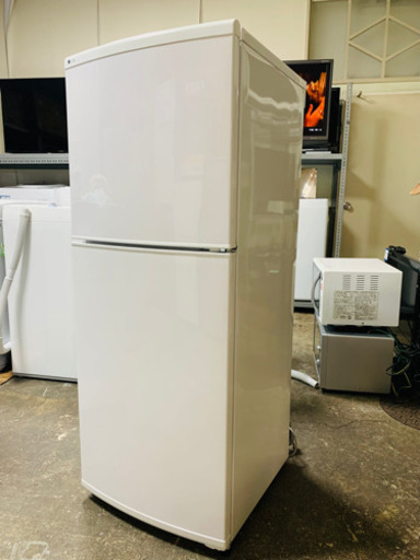 札幌市内配送無料 3ヶ月保証 美品 ユーイング 2018年製 2ドア冷凍冷蔵庫 140L UR-F140J(W)