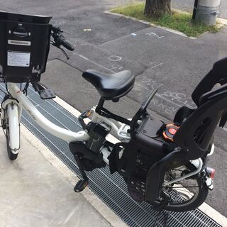 地域限定送料無料　ヤマハ　パスバビー　三人乗り　新基準　12,3AH　子供乗せ　白　ビッケ　ギュットアニーズ　神戸市　電動自転車