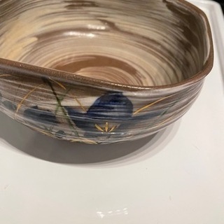 和皿　花柄の鉢