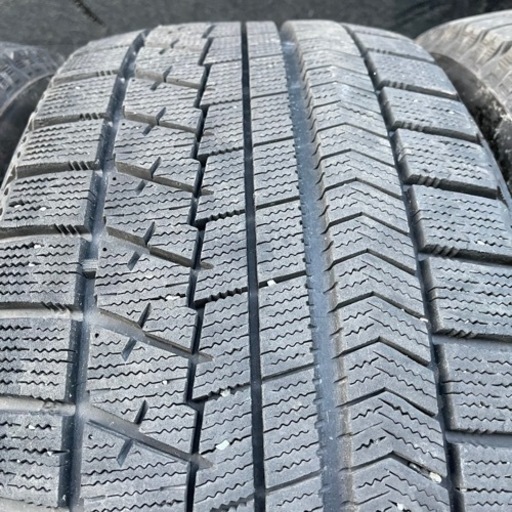 バリ山　BRIDGESTONE VRX 225/50R18 スタッドレス  タイヤ　2017年製