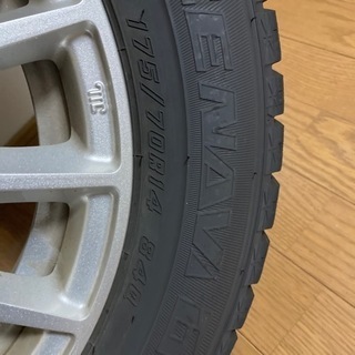  ヴィッツ、シエンタ等にスタッドレスタイヤ ホイール 4本セット 