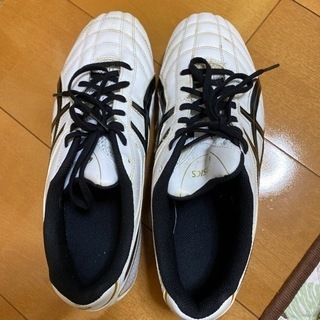 値下げ　asicsサッカーシューズ28cm 中古