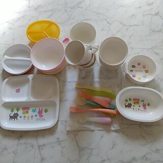 離乳食・子供用プラスチック食器たくさん