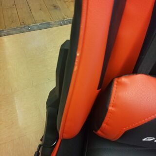モノマニア四日市】【引き取り限定】 GTRacing ゲーミングチェア