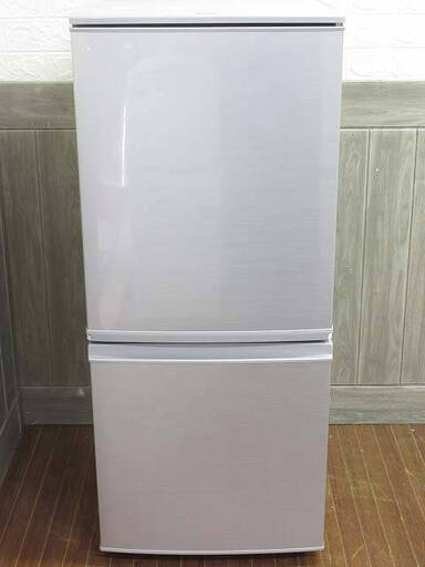 ss2954　シャープ　ノンフロン冷凍冷蔵庫　SJ-D14C-S　137L　SHARP　2ドア　冷蔵庫　冷凍庫　シルバー　幅48cm　つけかえどっちもドア　耐熱トップテーブル