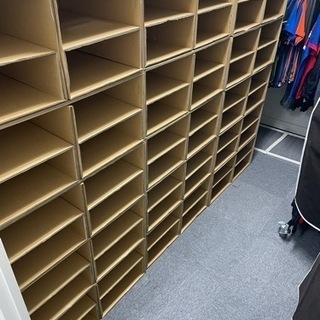 【新品未使用】重ねて使える ダンボール 保管 棚 15個（間口60）セット①