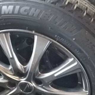 スタッドレス215/60R16