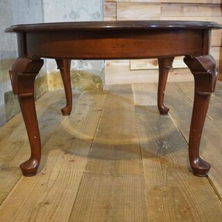 IDC OTSUKA(大塚家具)取り扱いのアメリカの人気ブランドETHAN  ALLEN(イーセンアーレン)社のクラシックなトレー付サイドテーブルです。アンティーク調で優雅な猫脚のリビングテーブル♪ - kokoelma　 -ココエルマ- 