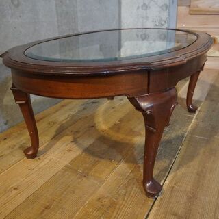 IDC OTSUKA(大塚家具)取り扱いのアメリカの人気ブランドETHAN ALLEN(イーセンアーレン)社のクラシックなガラストップリビングテーブル。アンティーク調のセンターテーブルです♪BJ333