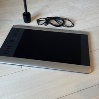 Wacom ペンタブ ntuos Pro medium PTH-651/K0 [ブラック]