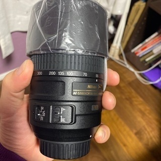 Nikon D5100  望遠レンズ、ケース、充電器付き Nikon D5100 ダブルレンズセット 望遠レンズ 手ぶれ補正付き 付属品