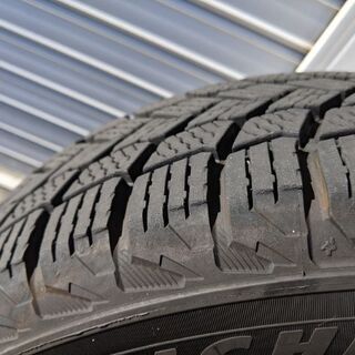 スタッドレスタイヤ　15インチ　アルミホイール4本セット