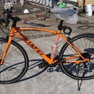 クロスバイク　新車展示車　700×25C　14段ギア　人気のマッドオレンジ クロスバイク 新車展示車 700×25C 14段ギア 人気のマッドオレンジ