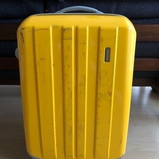 スーツケース黄色
