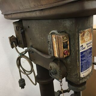 日立 ME-4300 卓上ボール盤 上下と角度を変える部分が動きません。現状中古