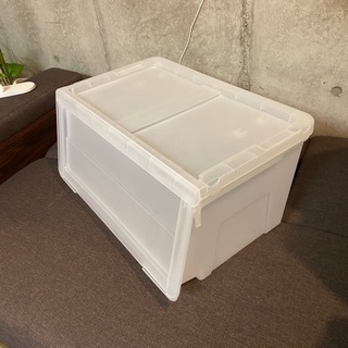 収納ケース　(衣装箱、プラスチック製)