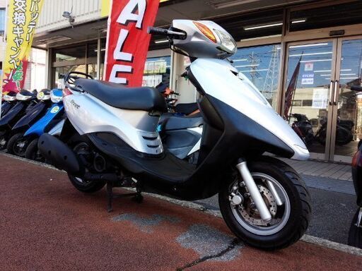 NO.3986　アクシストリート１２５　４サイクル フューエルインジェクション　シルバー　☆彡