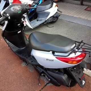 NO.3986　アクシストリート１２５　４サイクル フューエルインジェクション　シルバー　☆彡 NO.3986 アクシストリート125 4サイクル フューエル