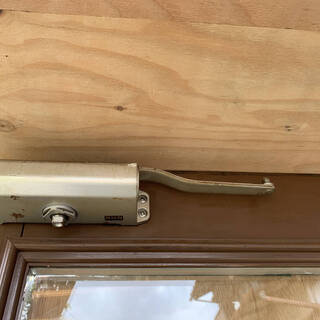 店舗用ドア　両開き　ガラス戸　ブラウン/グリーン　高さ2040mm 幅910mm 厚さ45mm オーダーメイド品