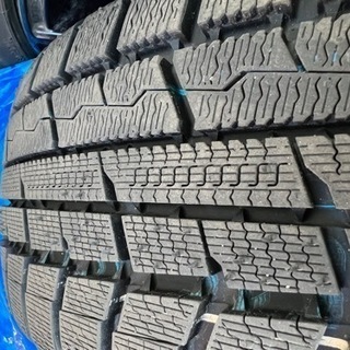 超美品　15インチ　スタッドレスタイヤ　4本
