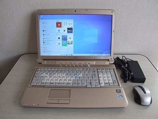 高速SSD120GB搭載　第二世代 Core i5　LIFEBOOK AH/R4 ノートパソコン　タッチパネル　（3864）