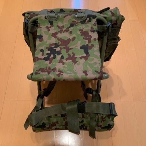 【代理投稿】チェアー付きバックパック迷彩（椅子取外し可能）
