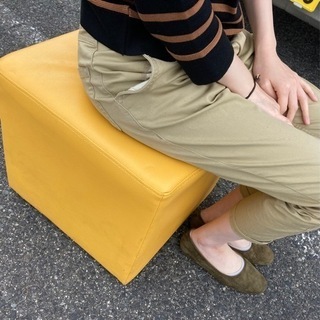 ☆★黄色、オレンジ♪ キューブ型の椅子4個セット☆★