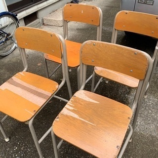 学校の椅子　無料