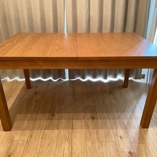 IKEA ビュースタ　身長式テーブル
