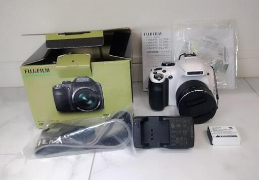 [美品]FUJIFILMデジタルカメラ FINEPIX SL300