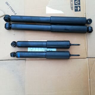 ハイエースショックアブソーバー純正