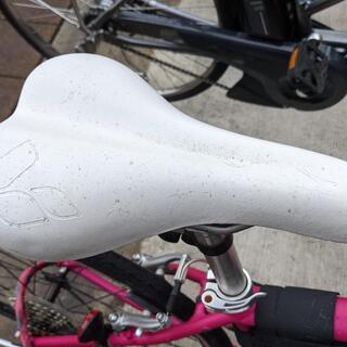 LIVのESCAPE R3 W　マットマゼンタ　XSサイズ　2019モデル