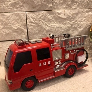 おもちゃ　消防車　