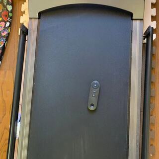 ランニングマシン、ワーキングマシン、ルームランナー