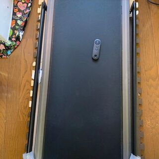 ランニングマシン、ワーキングマシン、ルームランナー